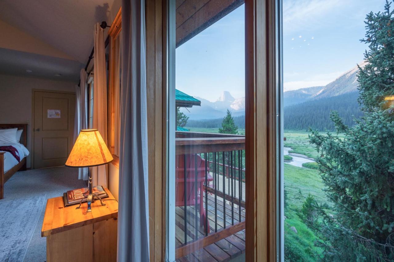 Mount Engadine Lodge Kananaskis Екстер'єр фото