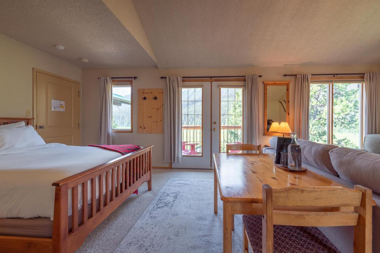 Mount Engadine Lodge Kananaskis Екстер'єр фото